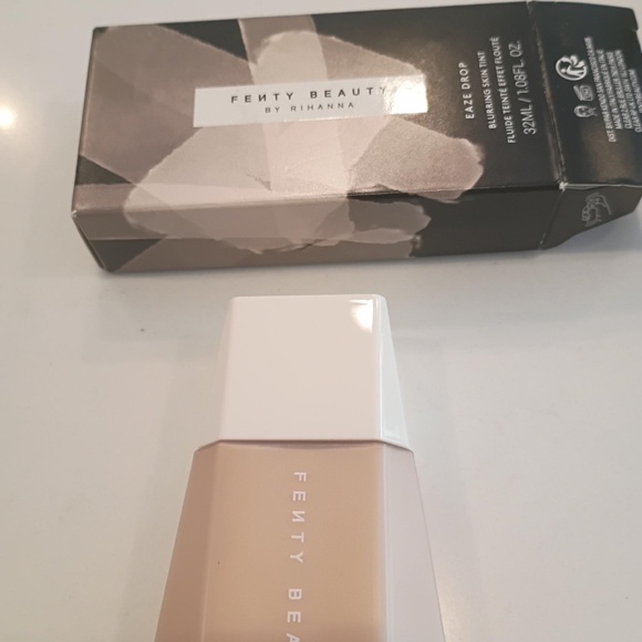 💋 Fenty Foundation 10 NEW IN BOX - Picture 4 of 6